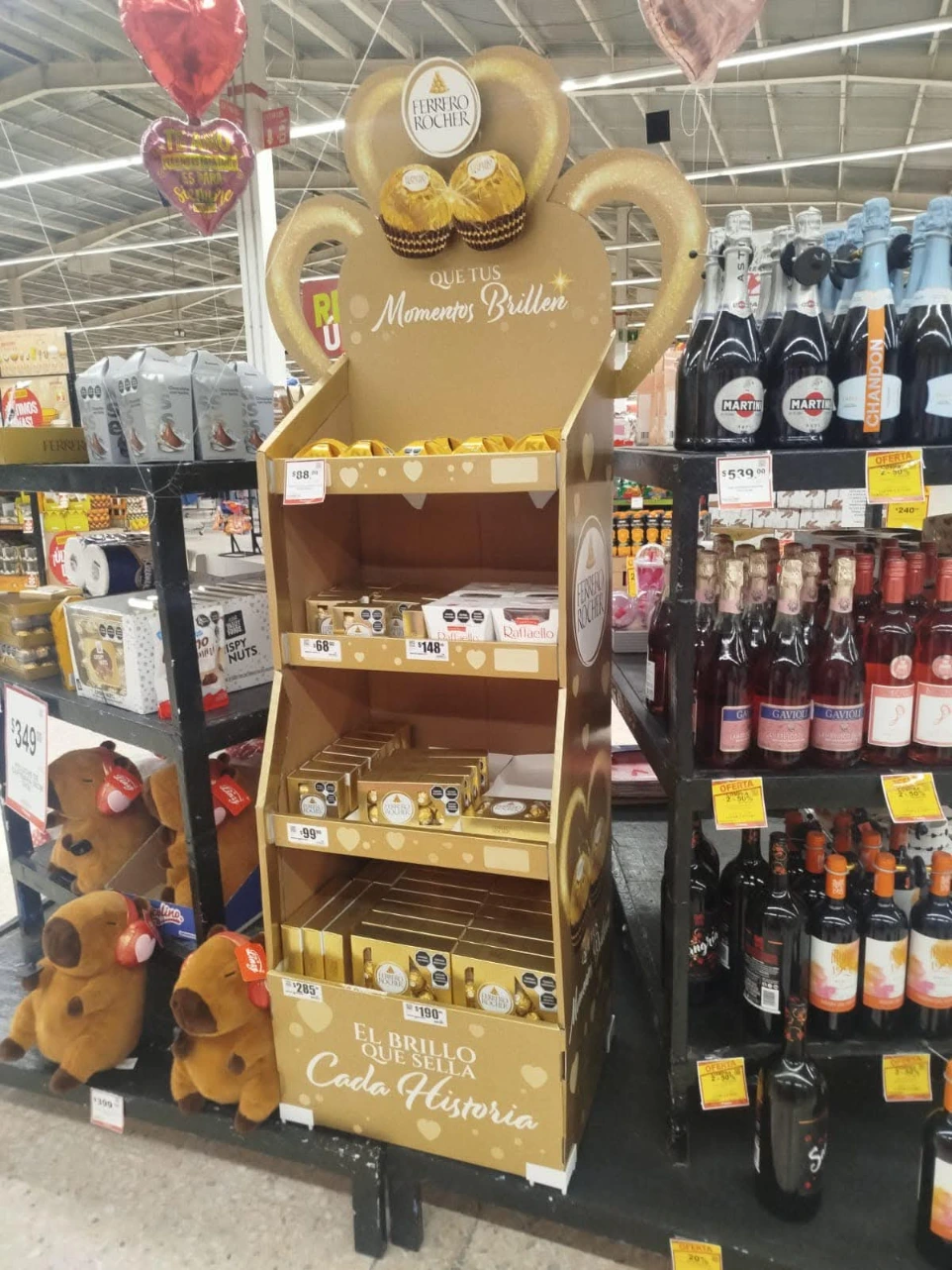 "Muebles exhibidores diseñados para maximizar la rotación de producto y el sell-out en el piso de venta de supermercados, por Exhibipop."