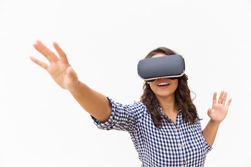 Experiencias que enganchan: Realidad Virtual y Exhibidores Digitales